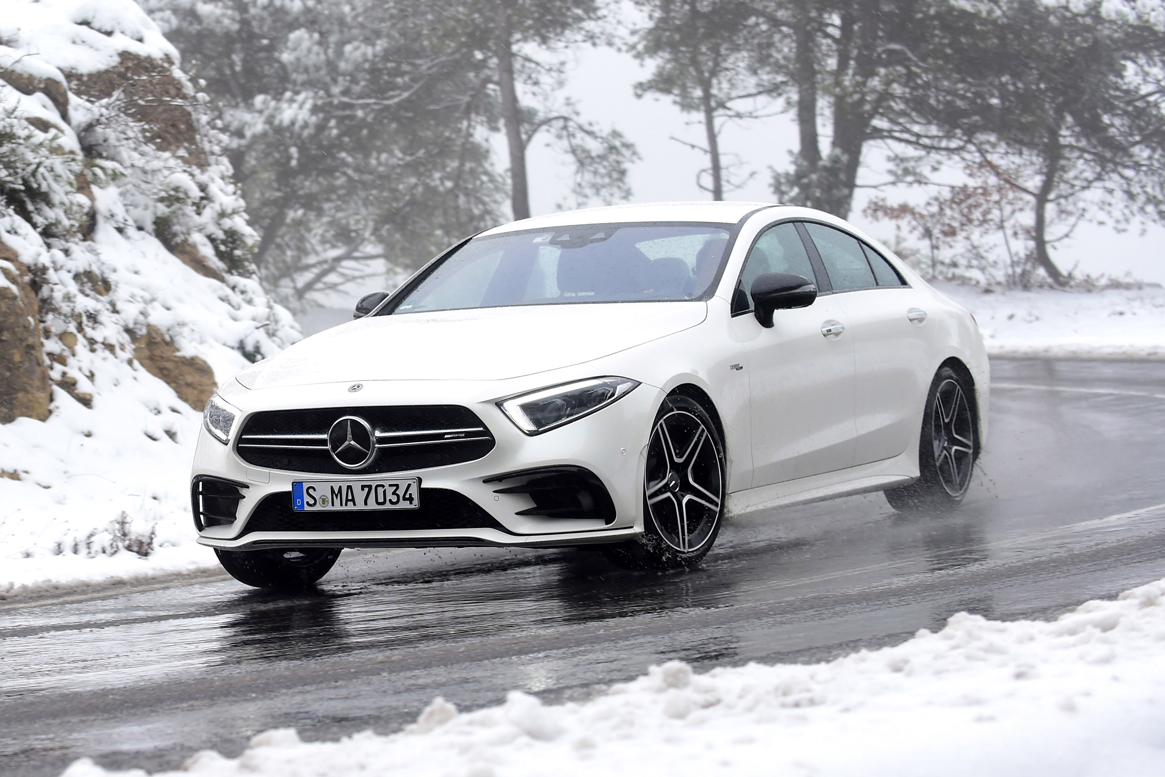 Mercedes-AMG CLS 53 - front cornering