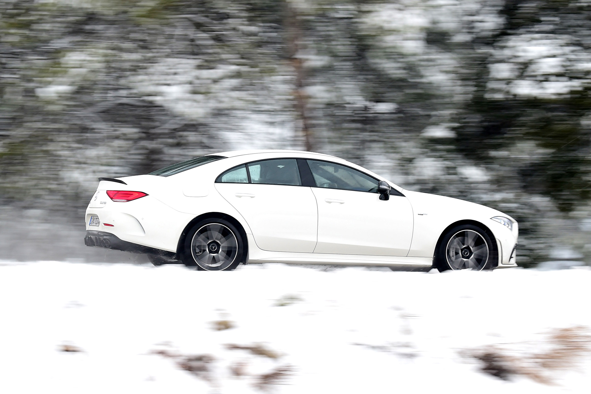 Mercedes-AMG CLS 53 - side action