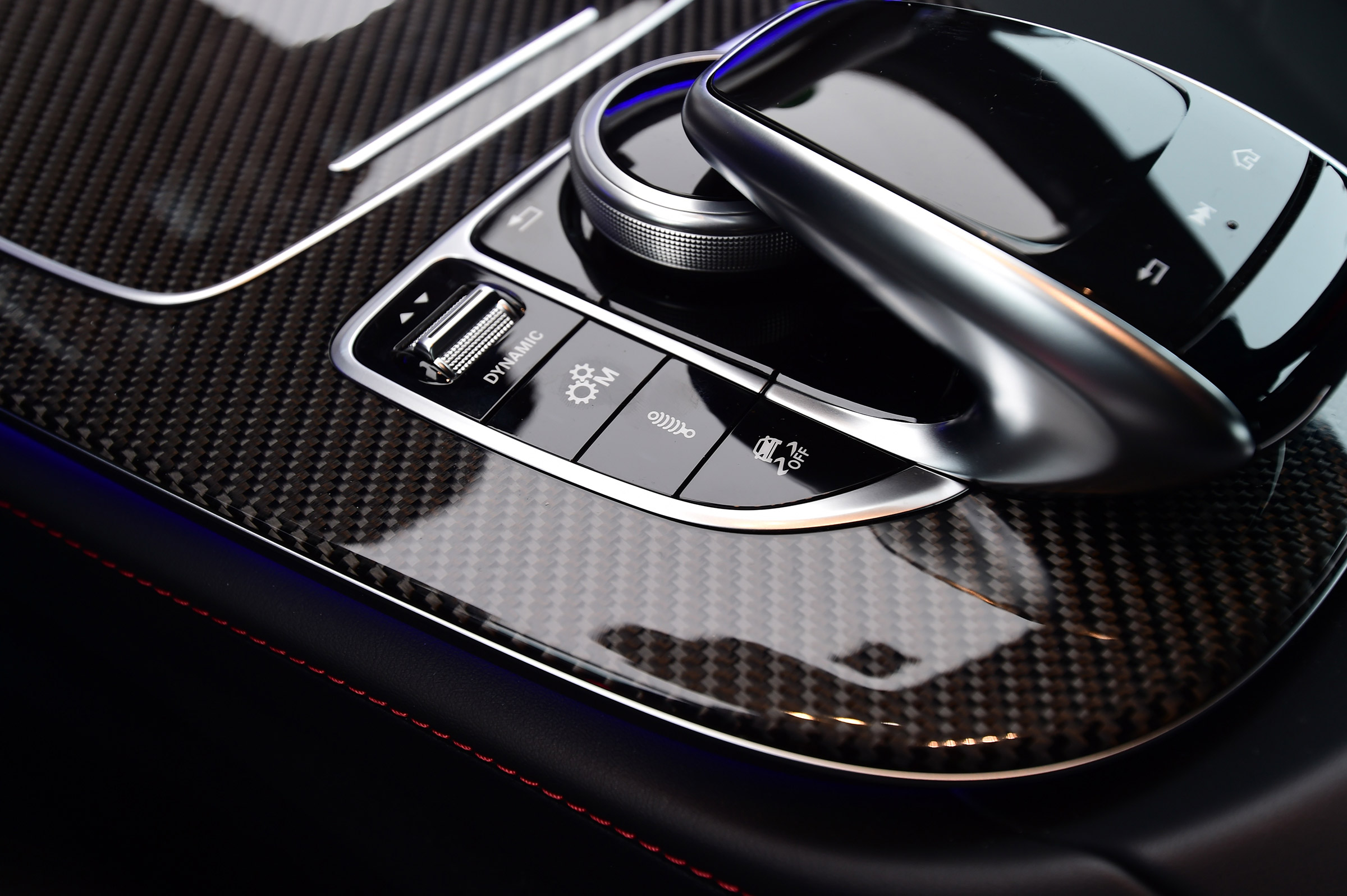 Mercedes-AMG CLS 53 - infotainment controls