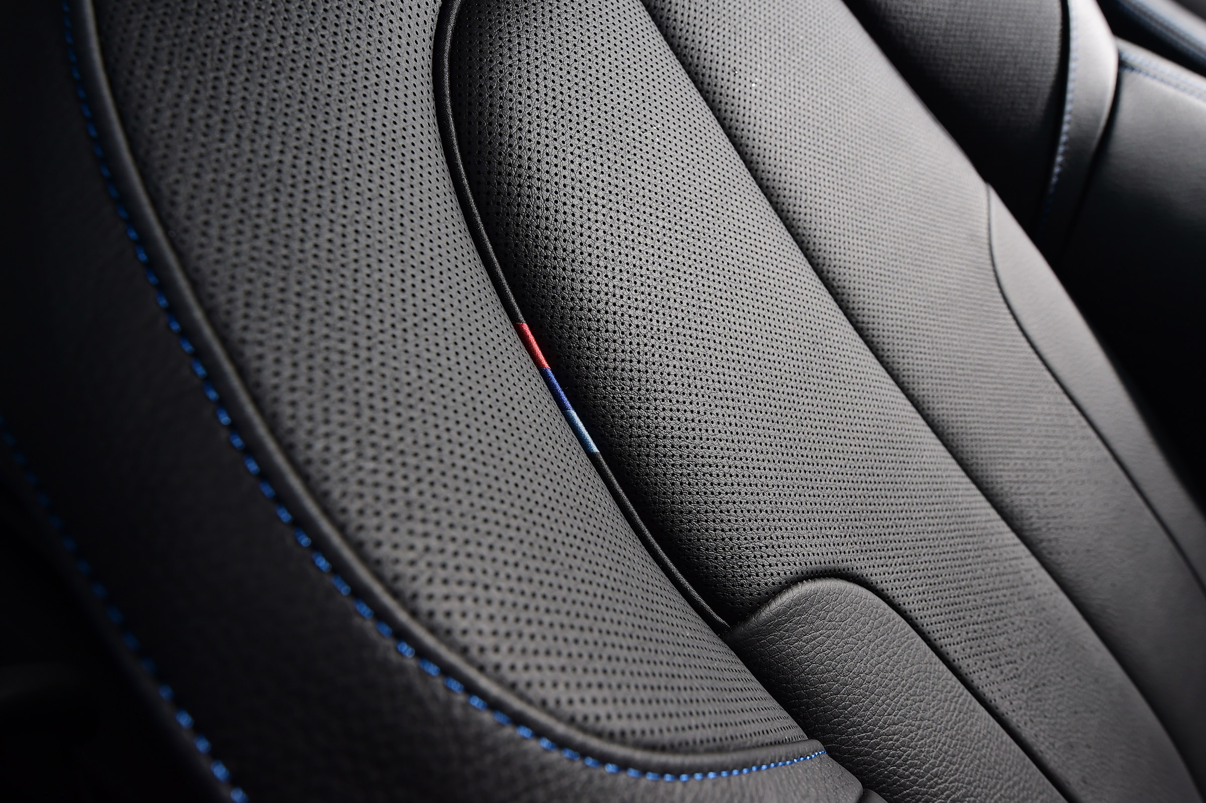 BMW X2 - seat detail