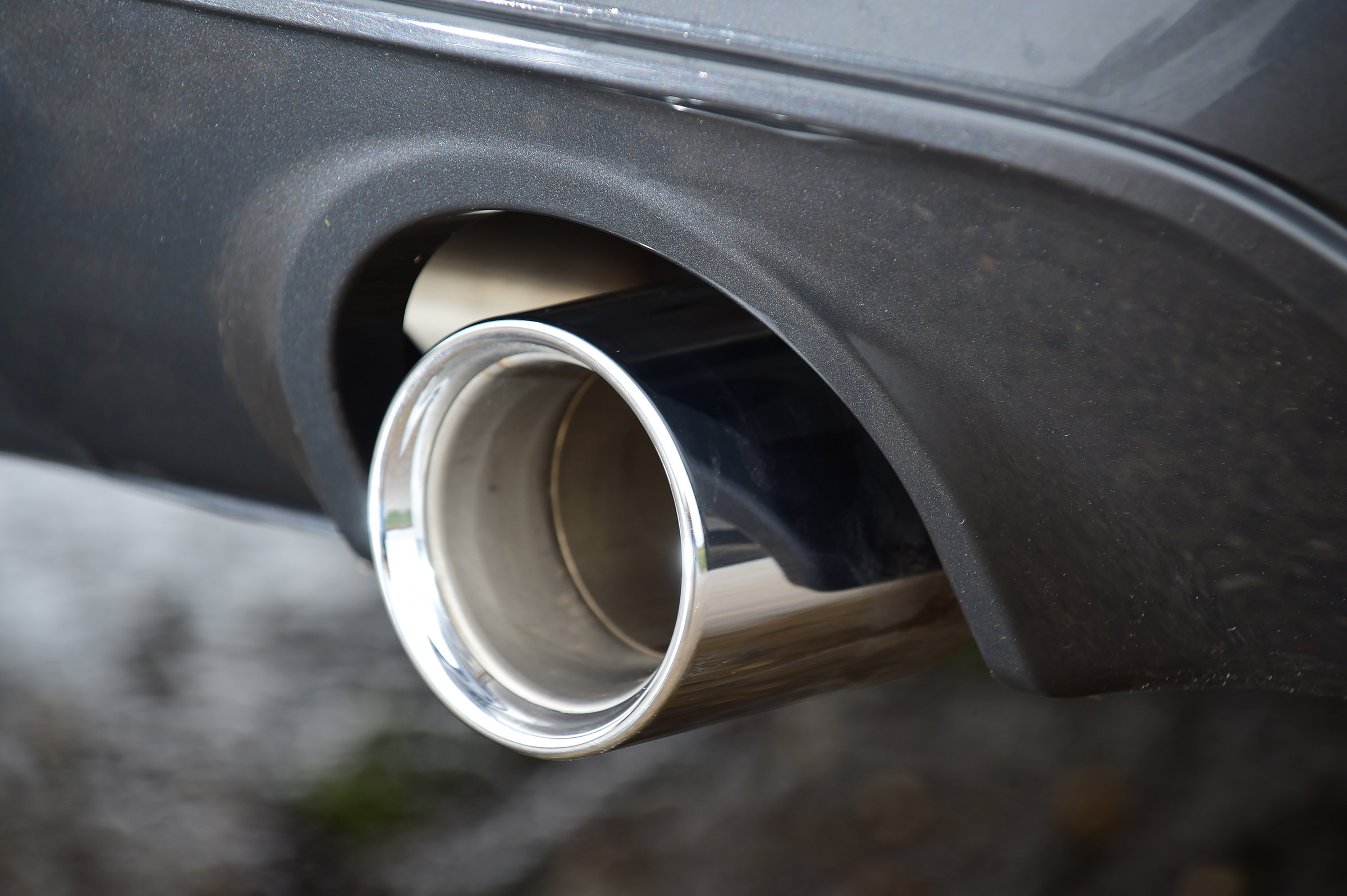 BMW X2 - exhaust
