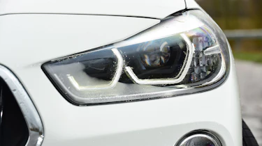 BMW X2 - front lights