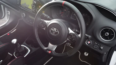 Toyota Yaris GRMN - steering wheel