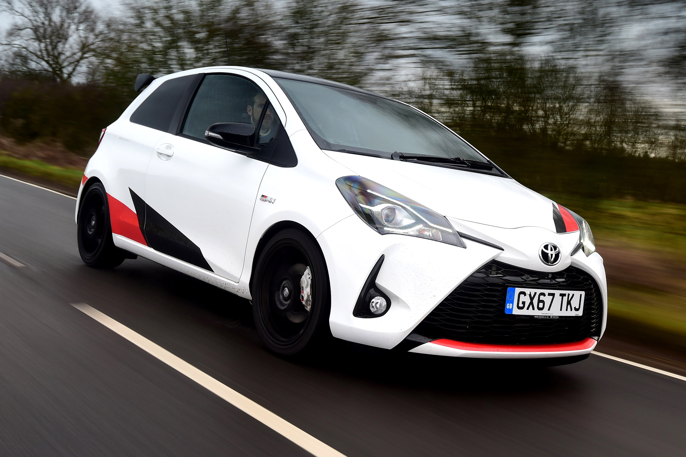Toyota Yaris GRMN - front action