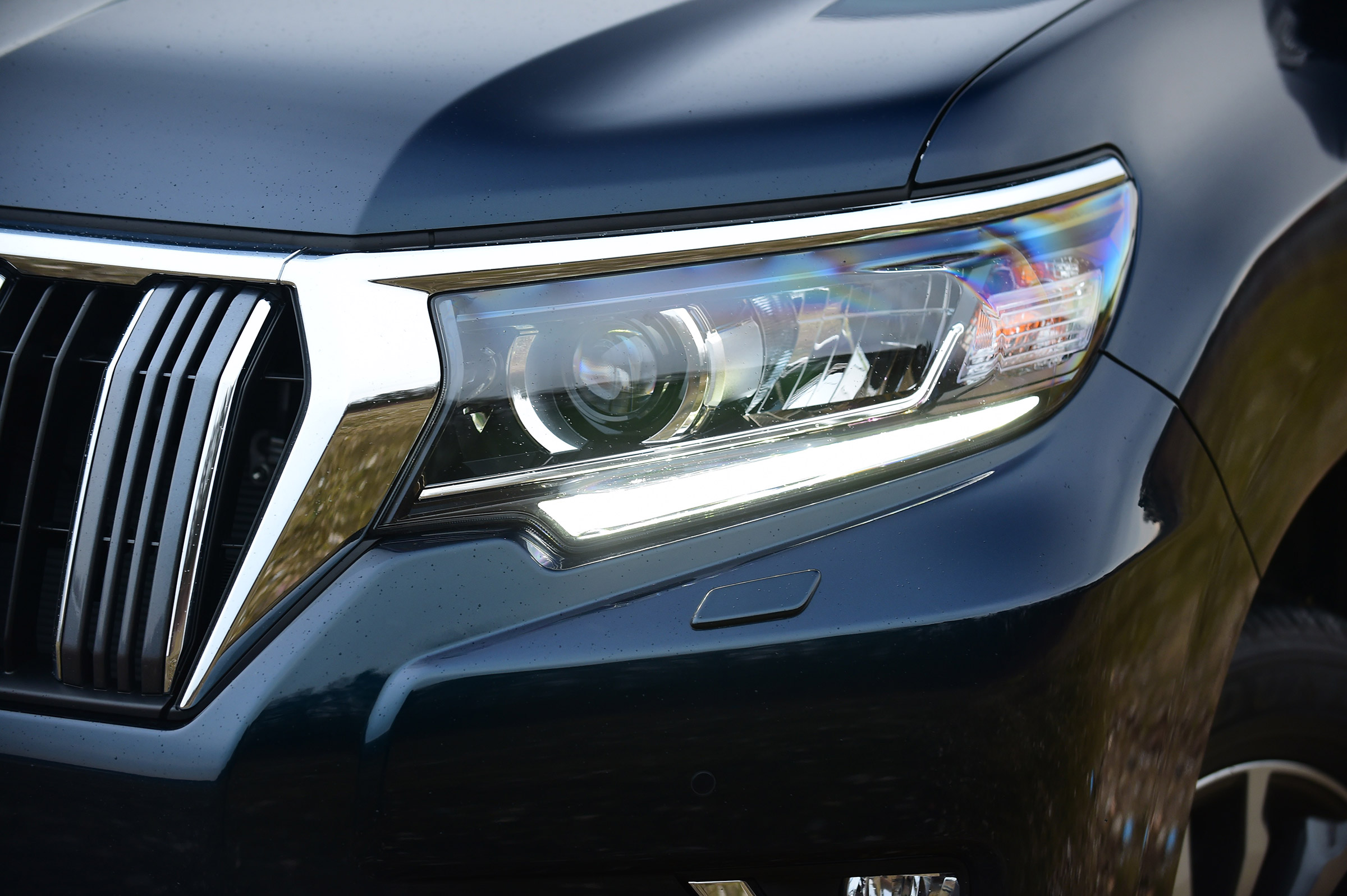 Toyota Land Cruiser - front light