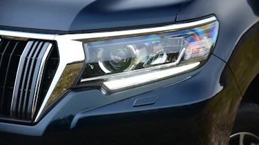 Toyota Land Cruiser - front light