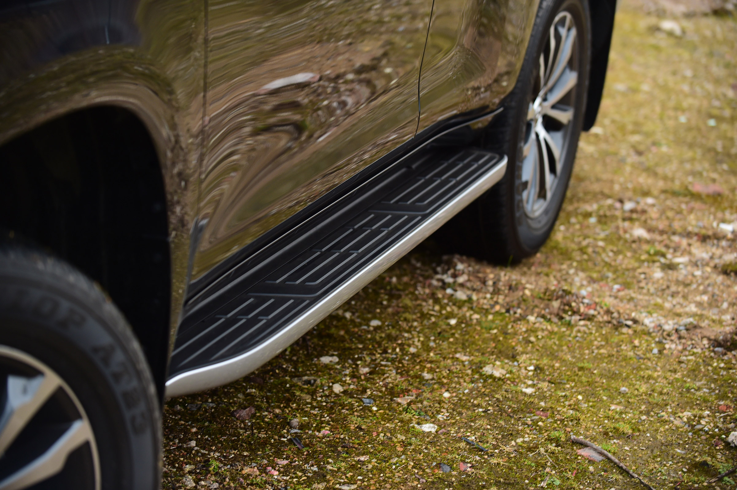 Toyota Land Cruiser - sill