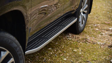Toyota Land Cruiser - sill