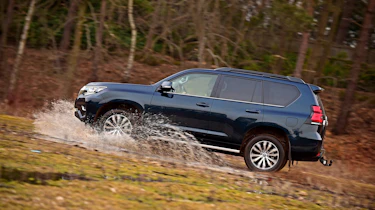 Toyota Land Cruiser - side