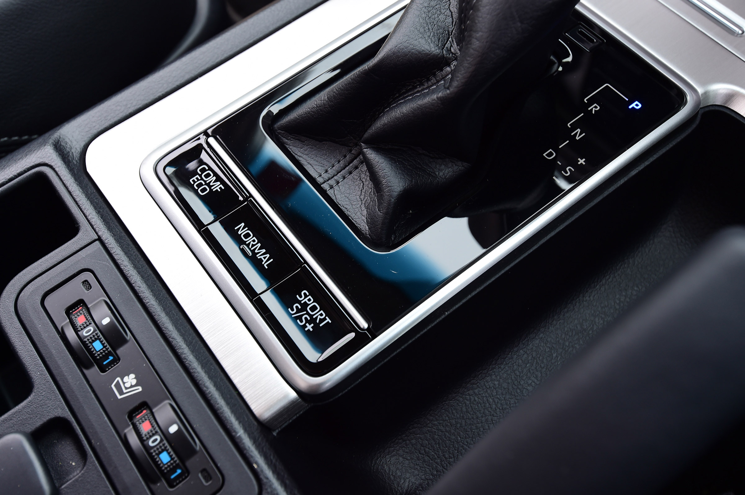 Toyota Land Cruiser - drive select