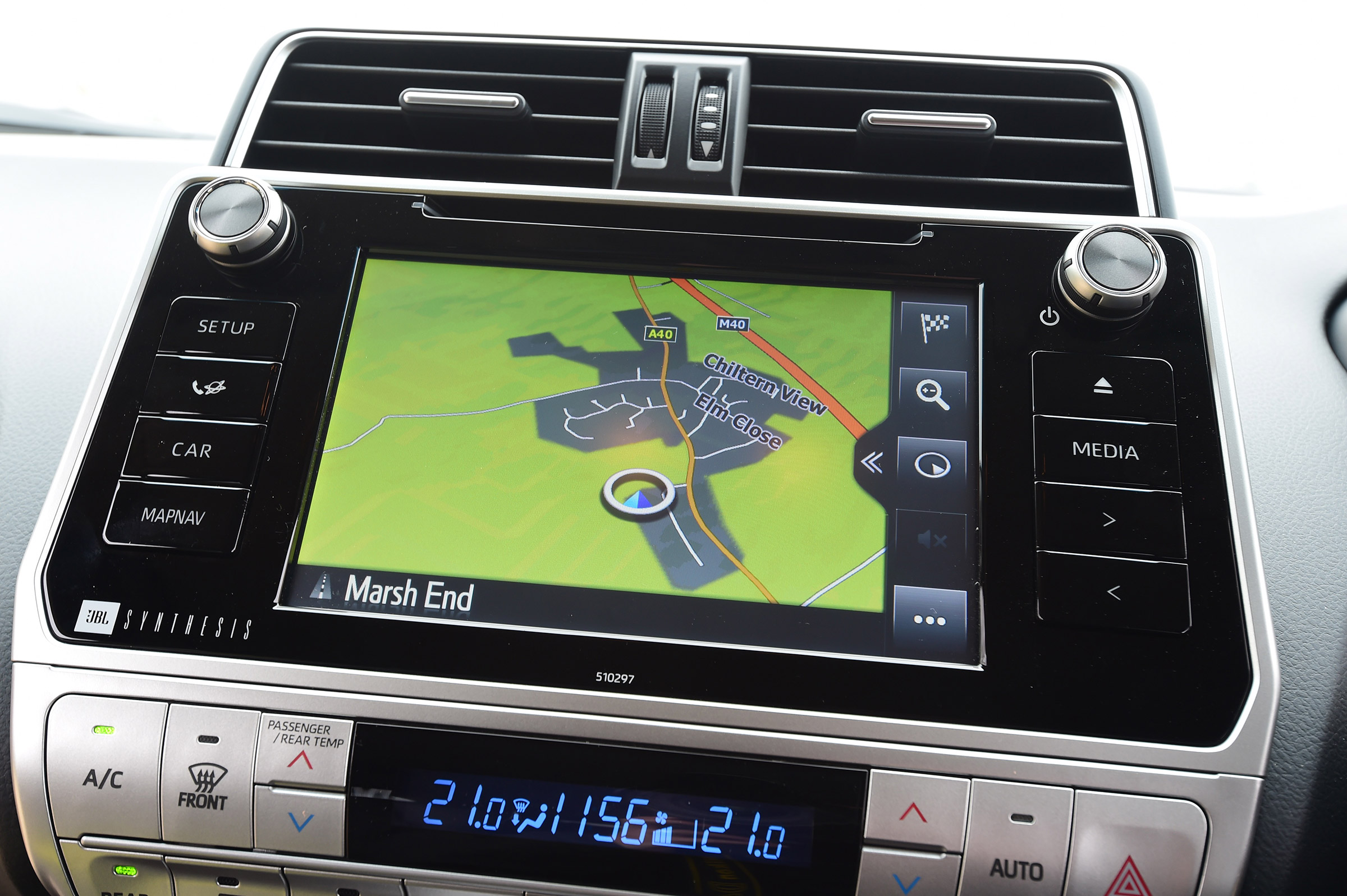 Toyota Land Cruiser - sat-nav