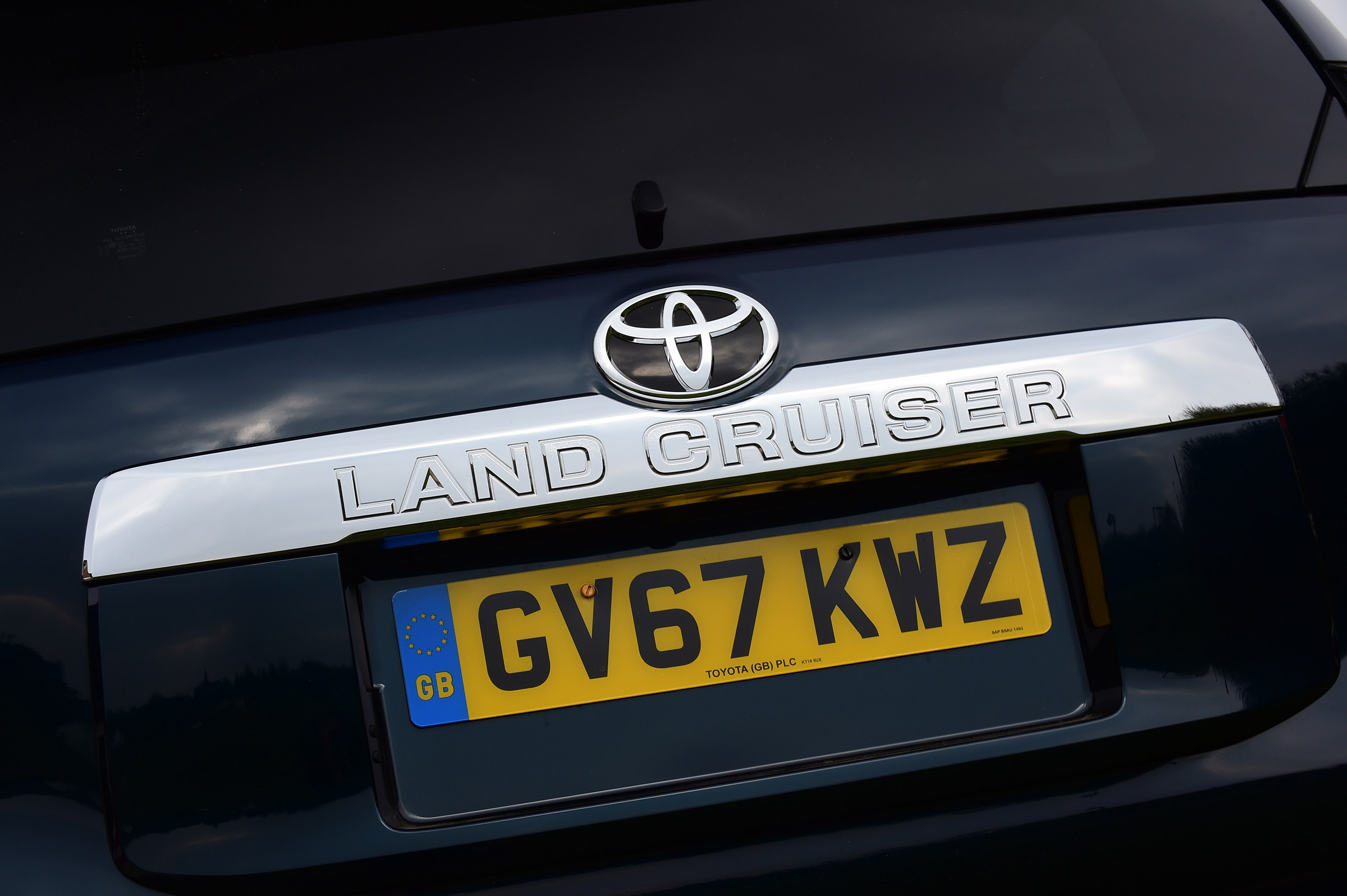 Toyota Land Cruiser - rear detail