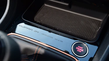 SEAT Leon Cupra R - start/stop