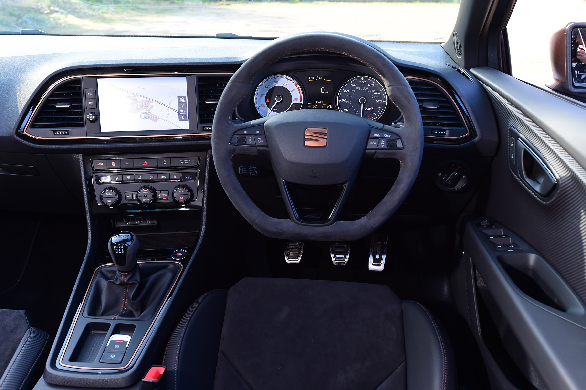 SEAT Leon Cupra R - dash