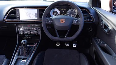 SEAT Leon Cupra R - dash