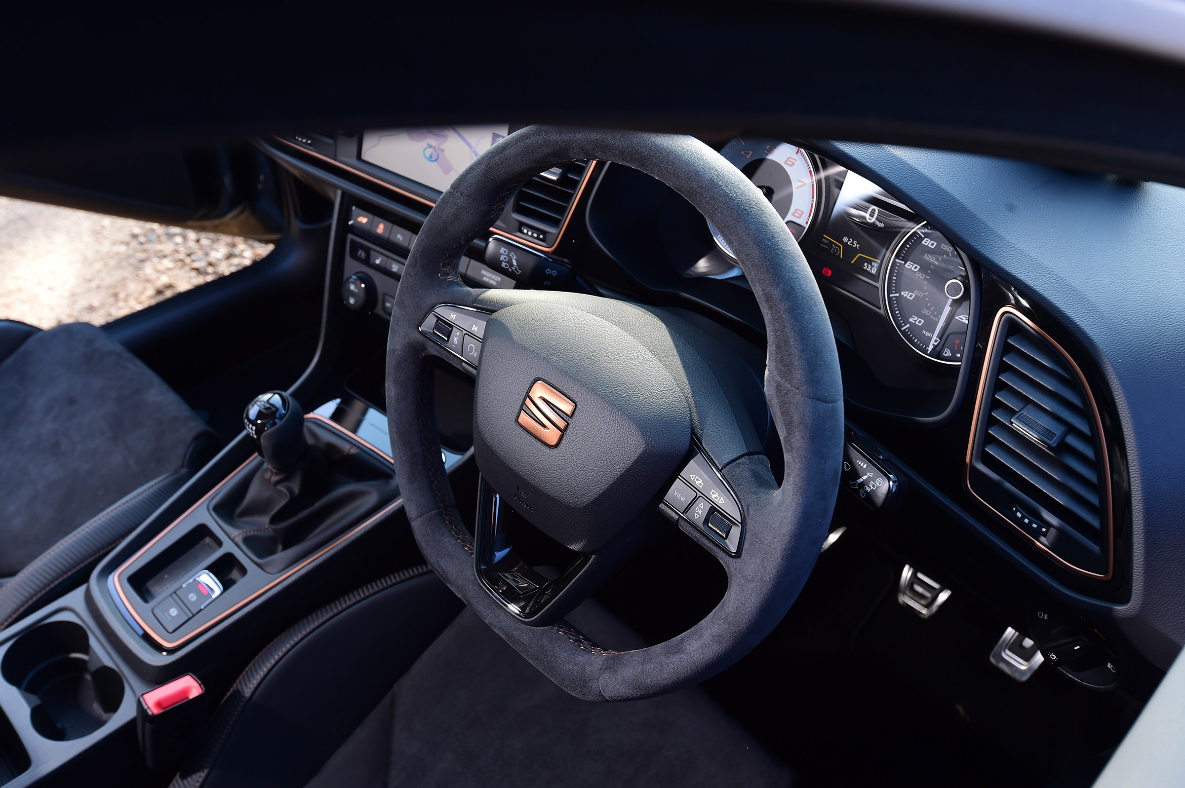 SEAT Leon Cupra R - interior