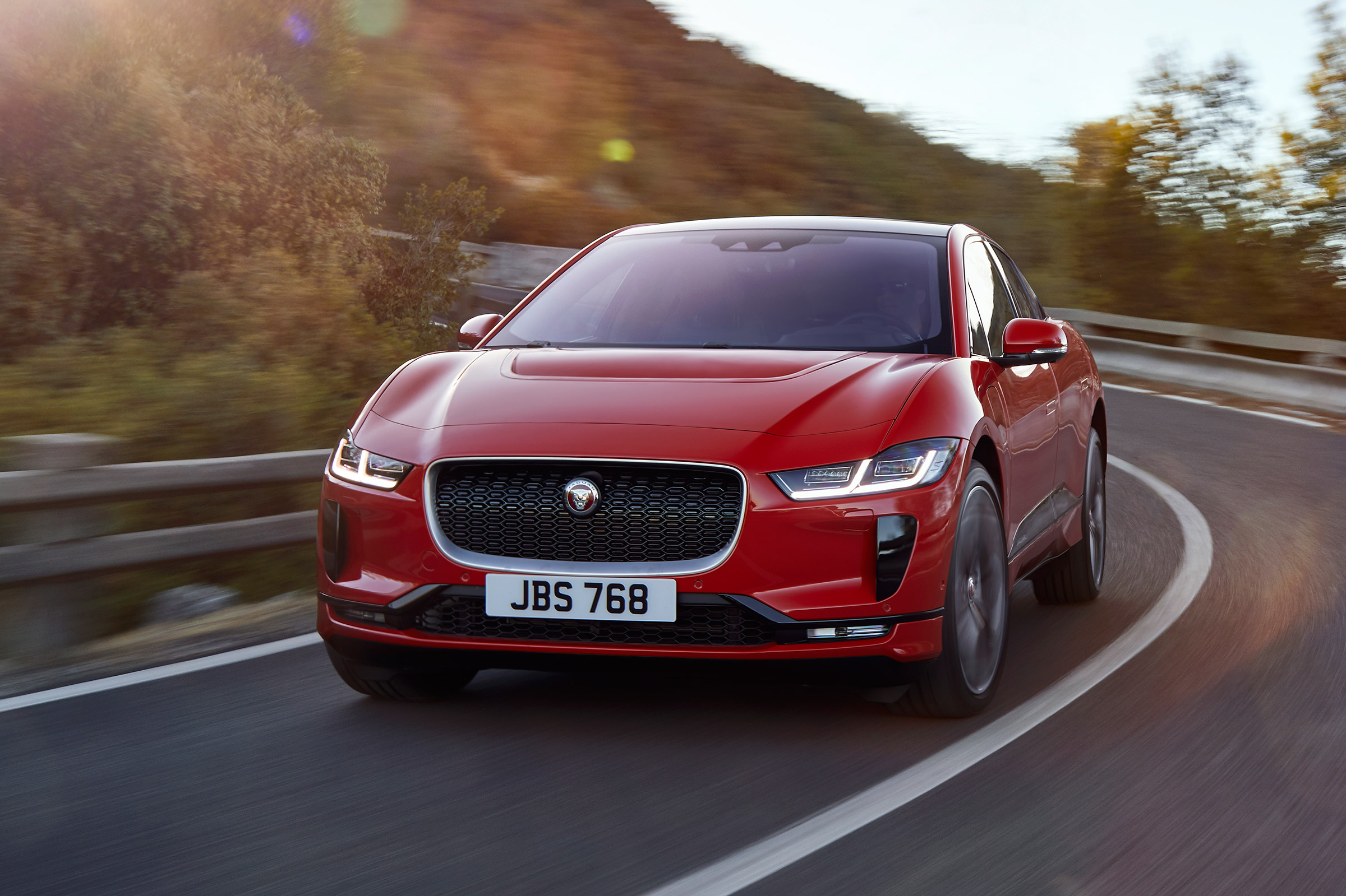 Jaguar I-Pace - front action