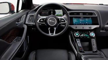Jaguar I-Pace - dash