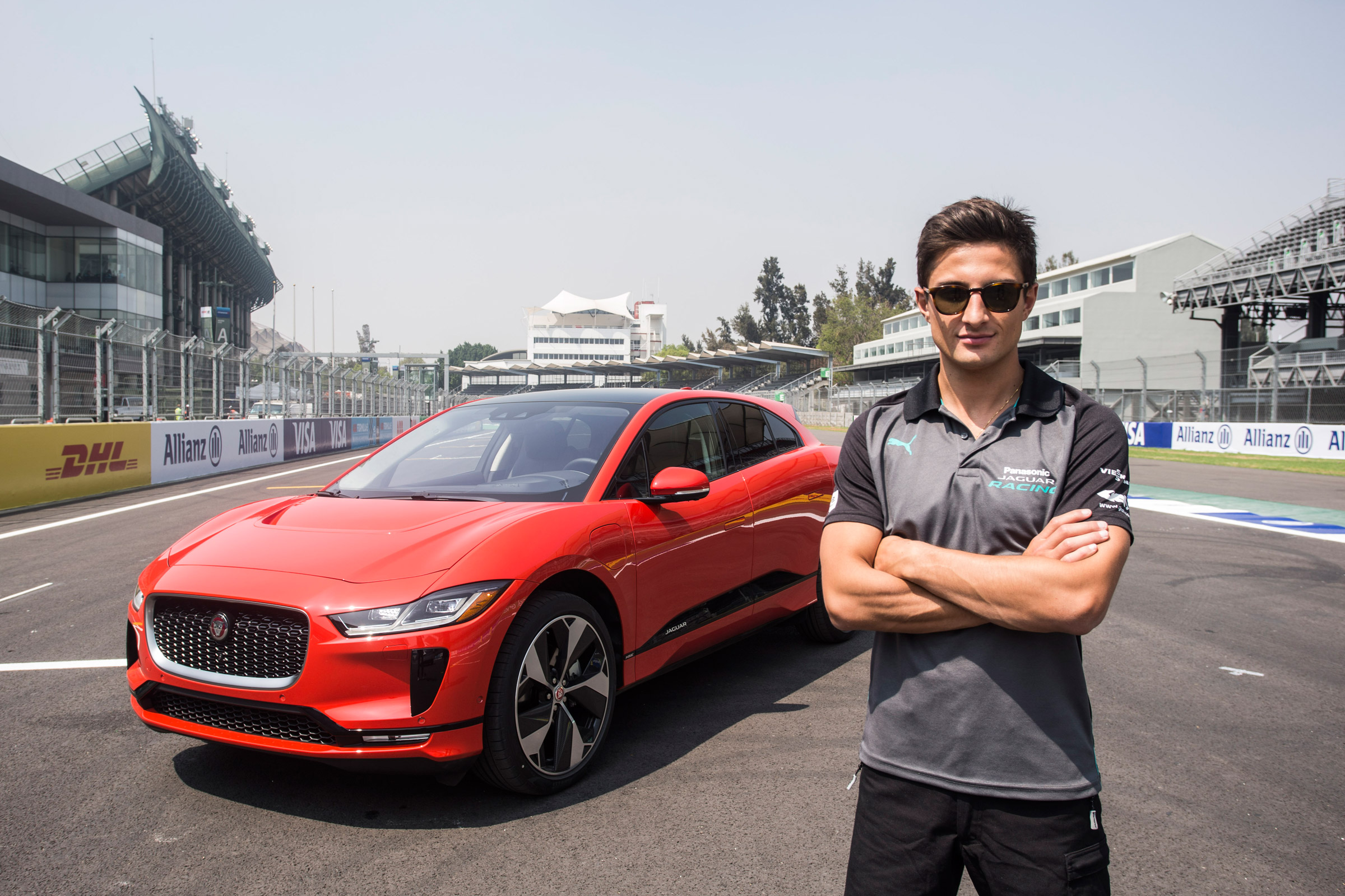 Jaguar I-Pace vs Tesla Model X P100D launch race driver