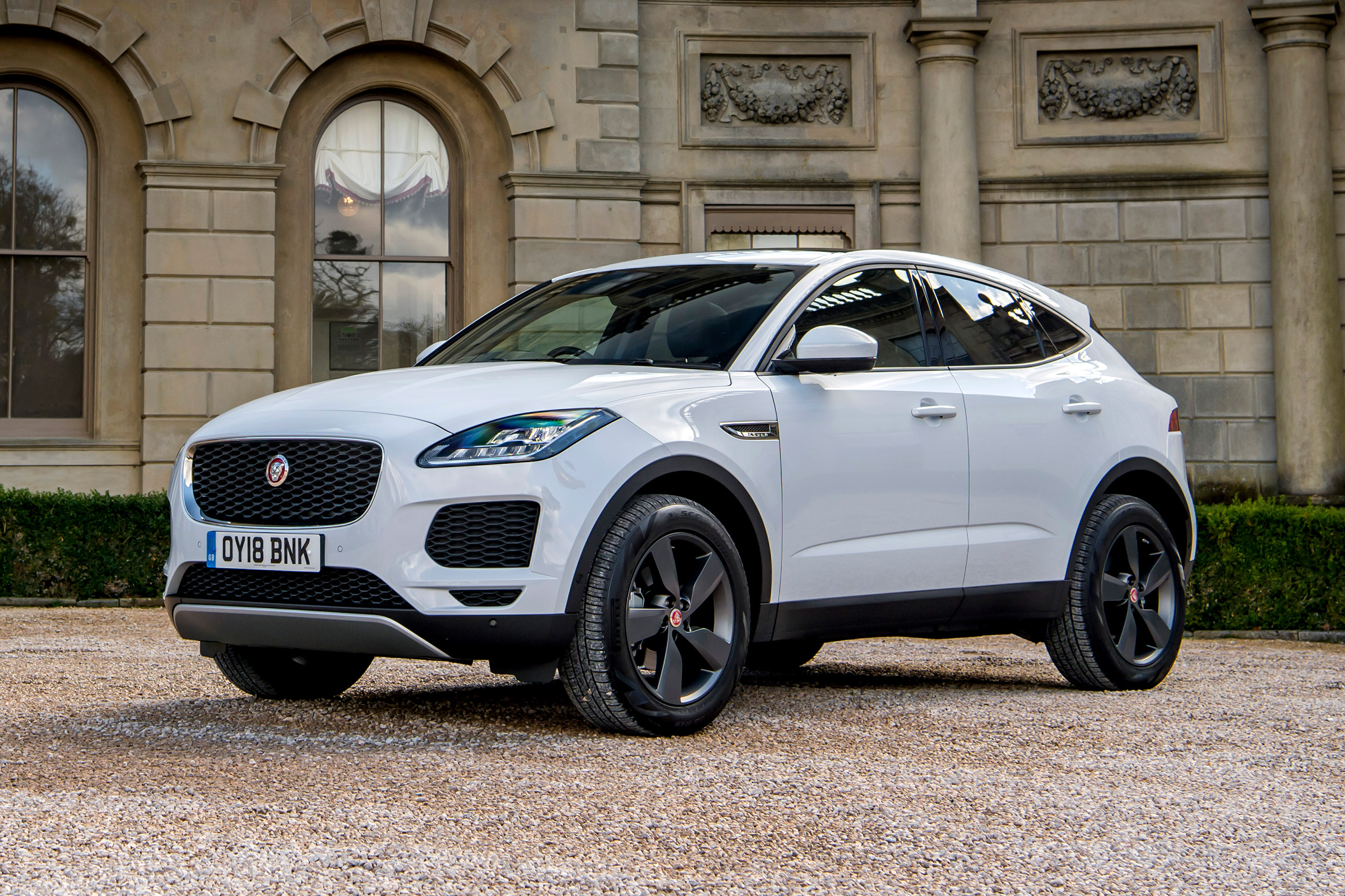 Jaguar E-Pace D150 - front static