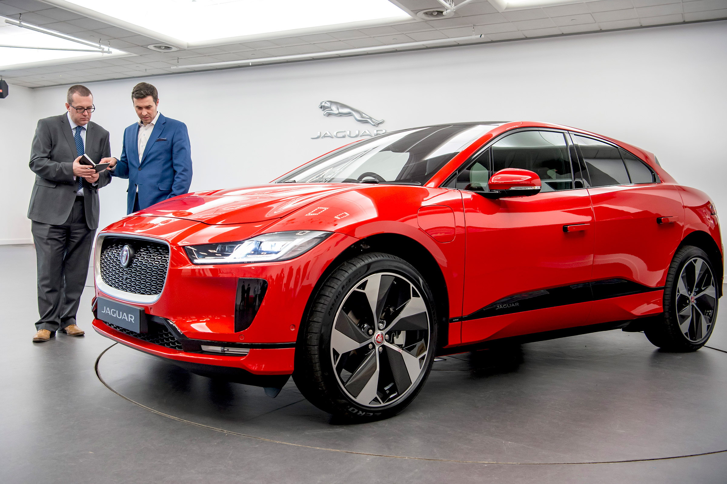 Jaguar I-Pace - studio John McIlroy