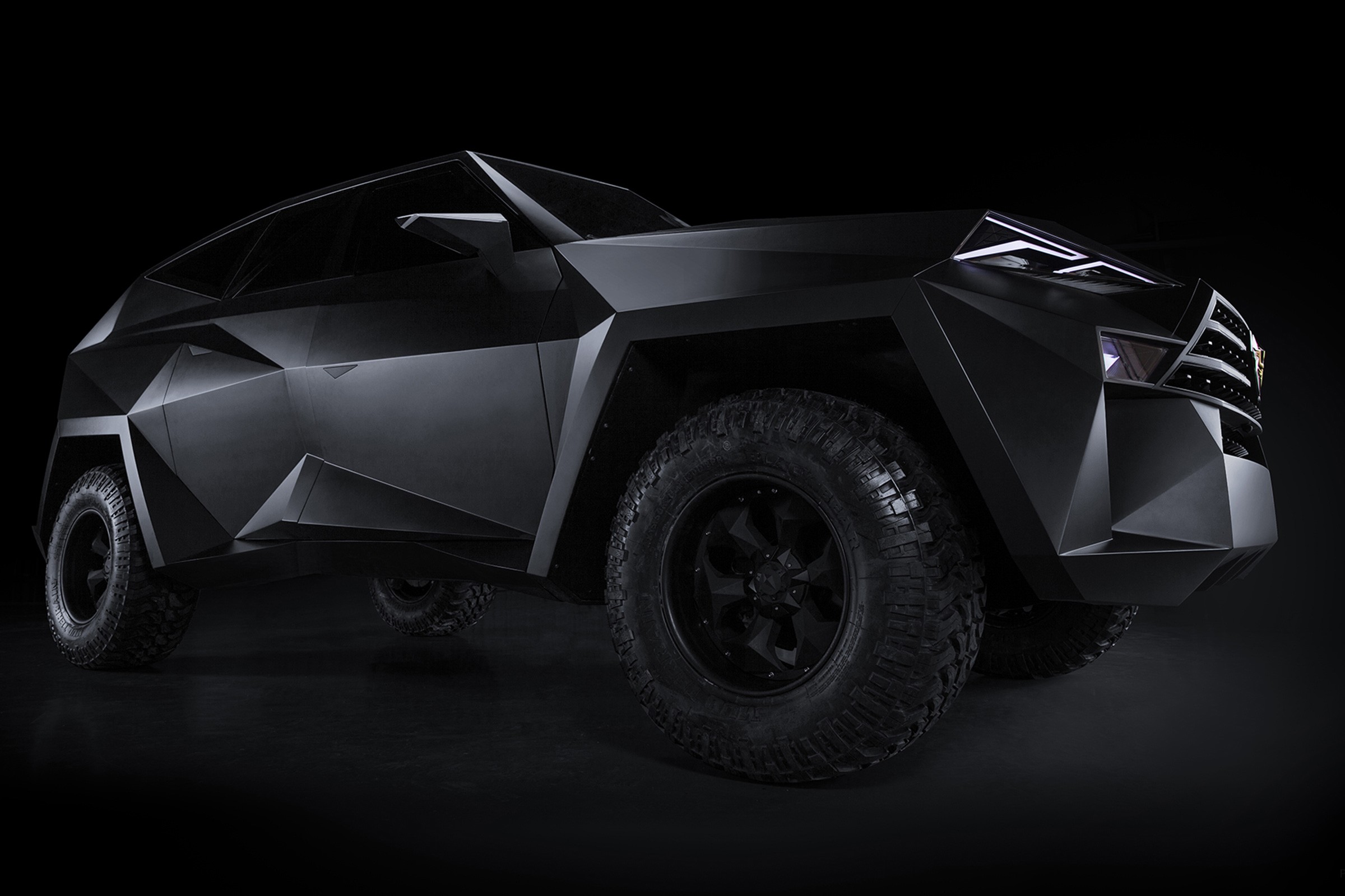 Karlmann King SUV - front