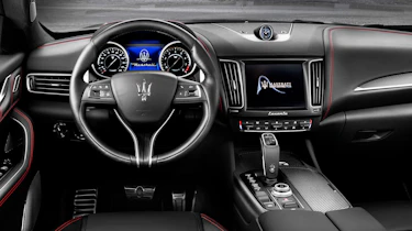 Maserati Levante Trofeo - dash