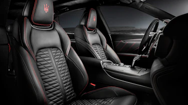 Maserati Levante Trofeo - front seats