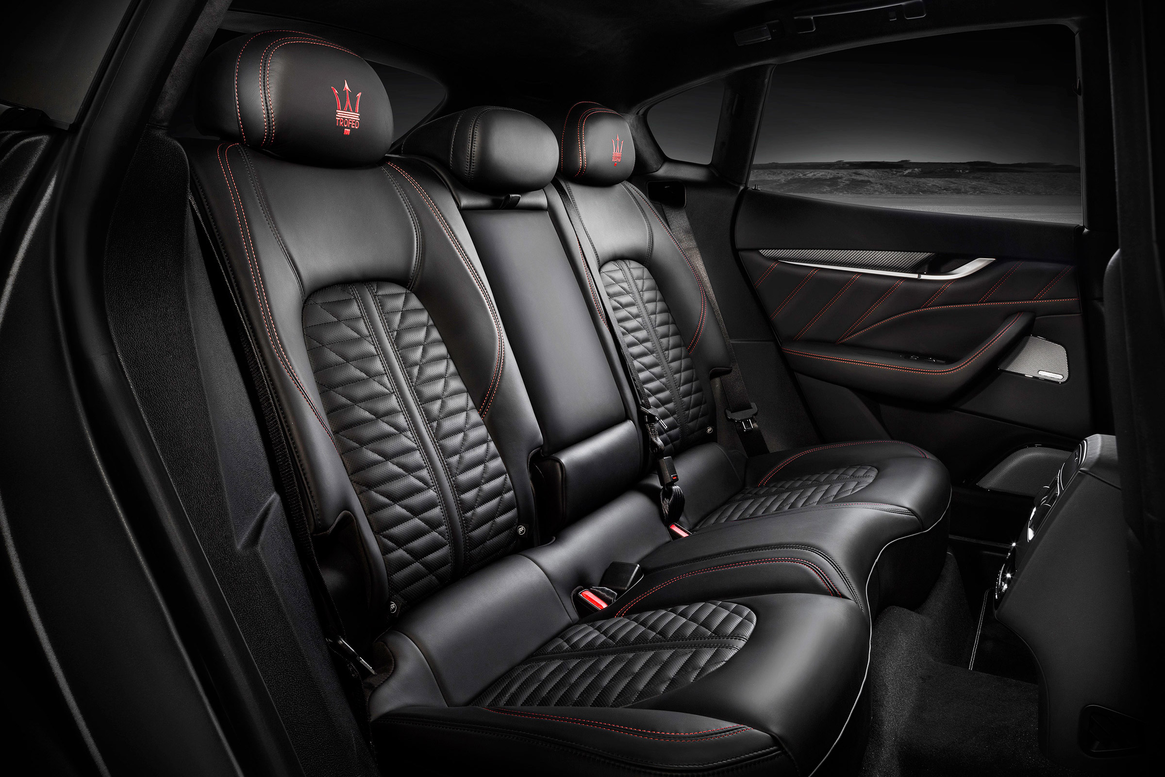 Maserati Levante Trofeo - rear seats