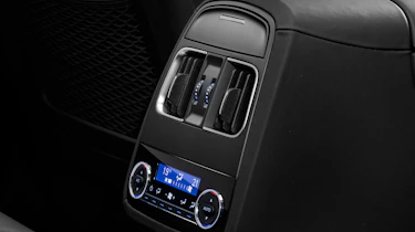 Maserati Levante Trofeo - rear interior details
