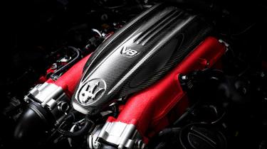 Maserati Levante Trofeo - engine