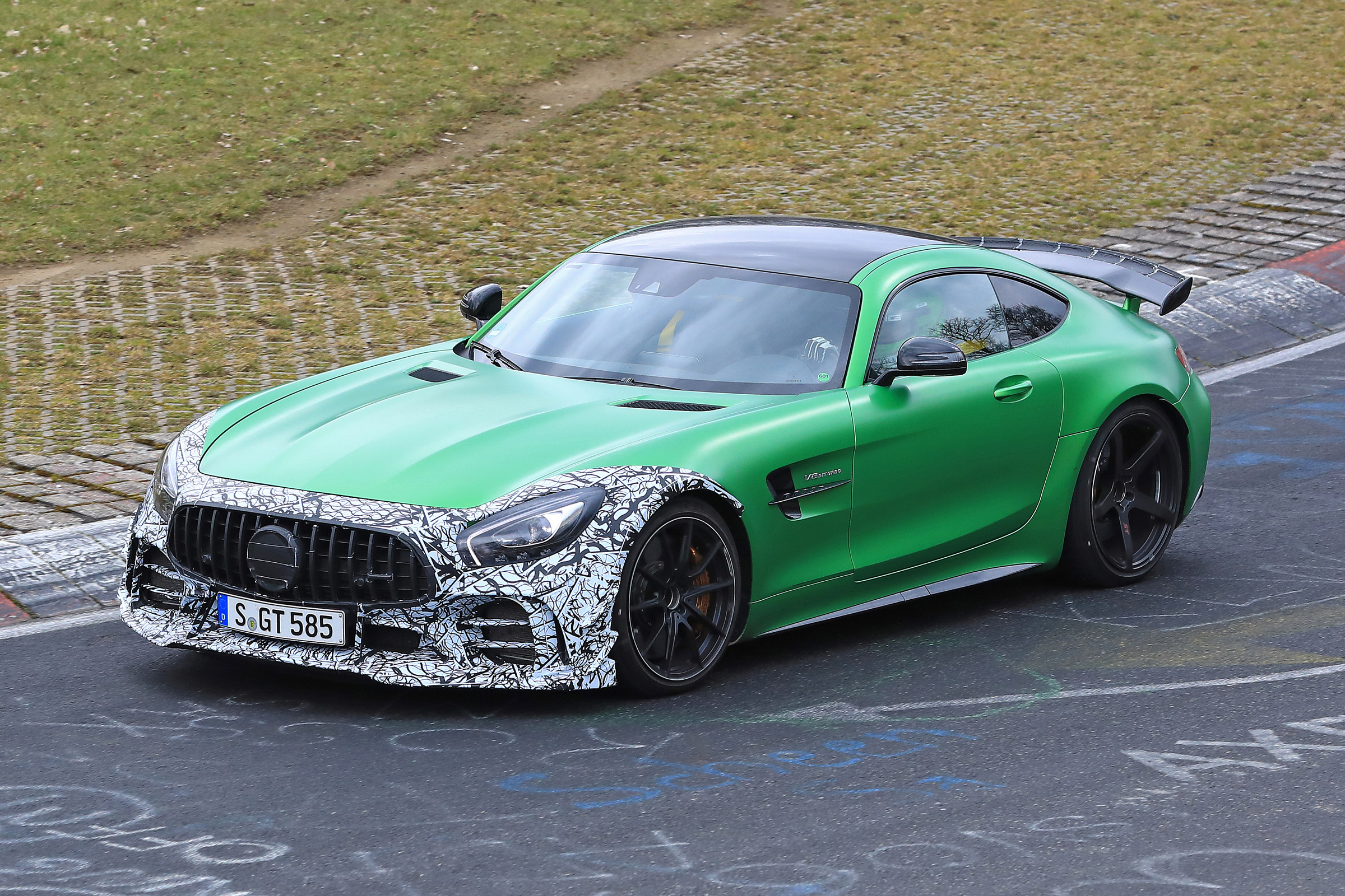 Mercedes-AMG GT R Clubsport front quarter