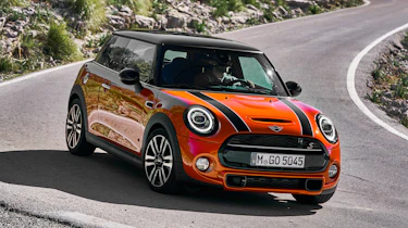 MINI Hatch - front cornering
