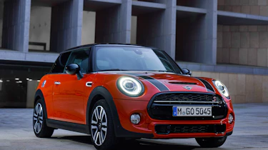 MINI Hatch - front static night