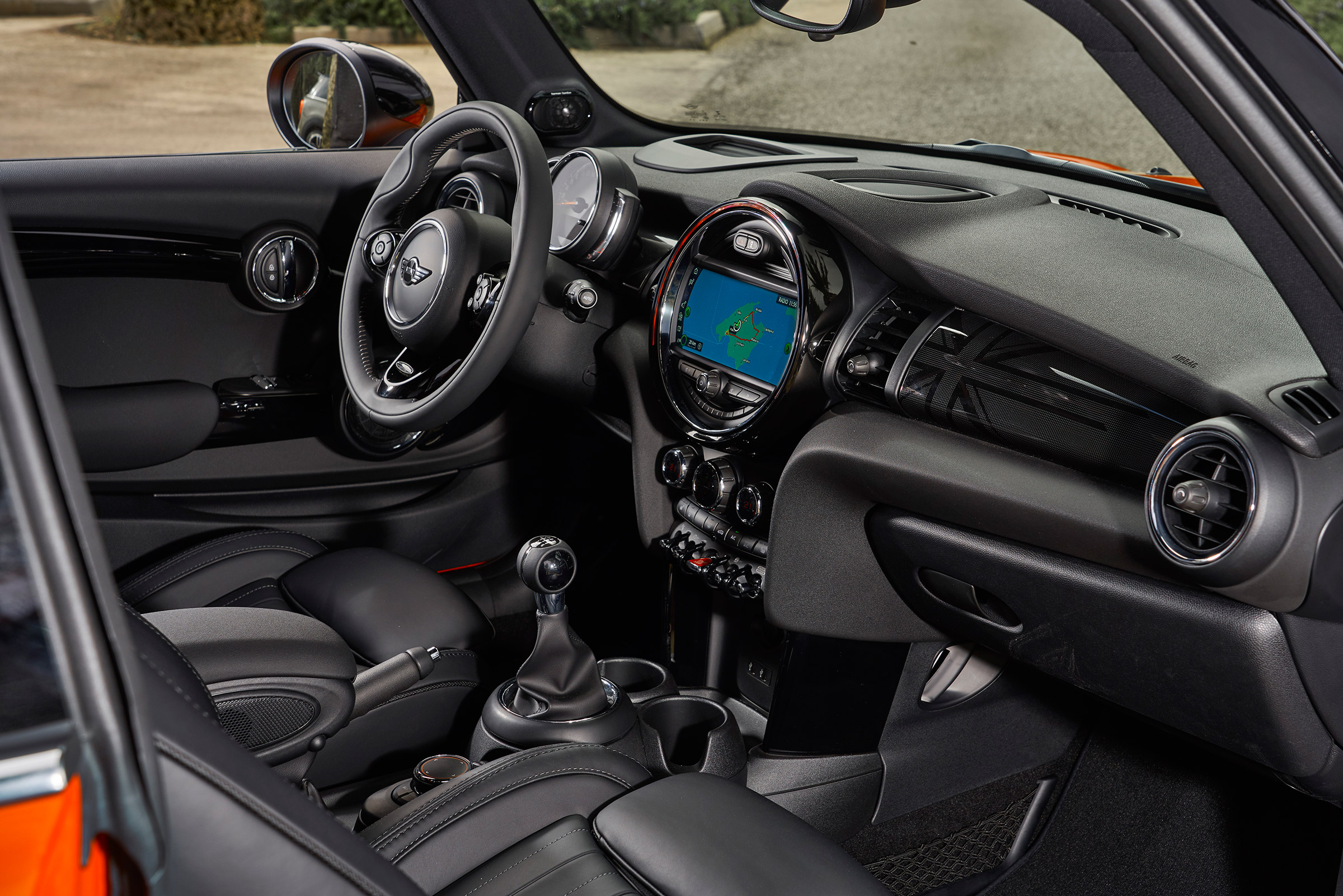 MINI Hatch - interior