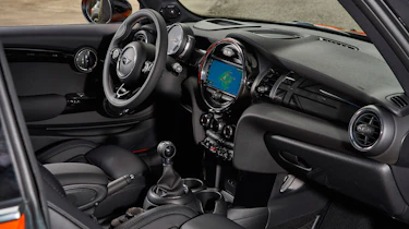 MINI Hatch - interior