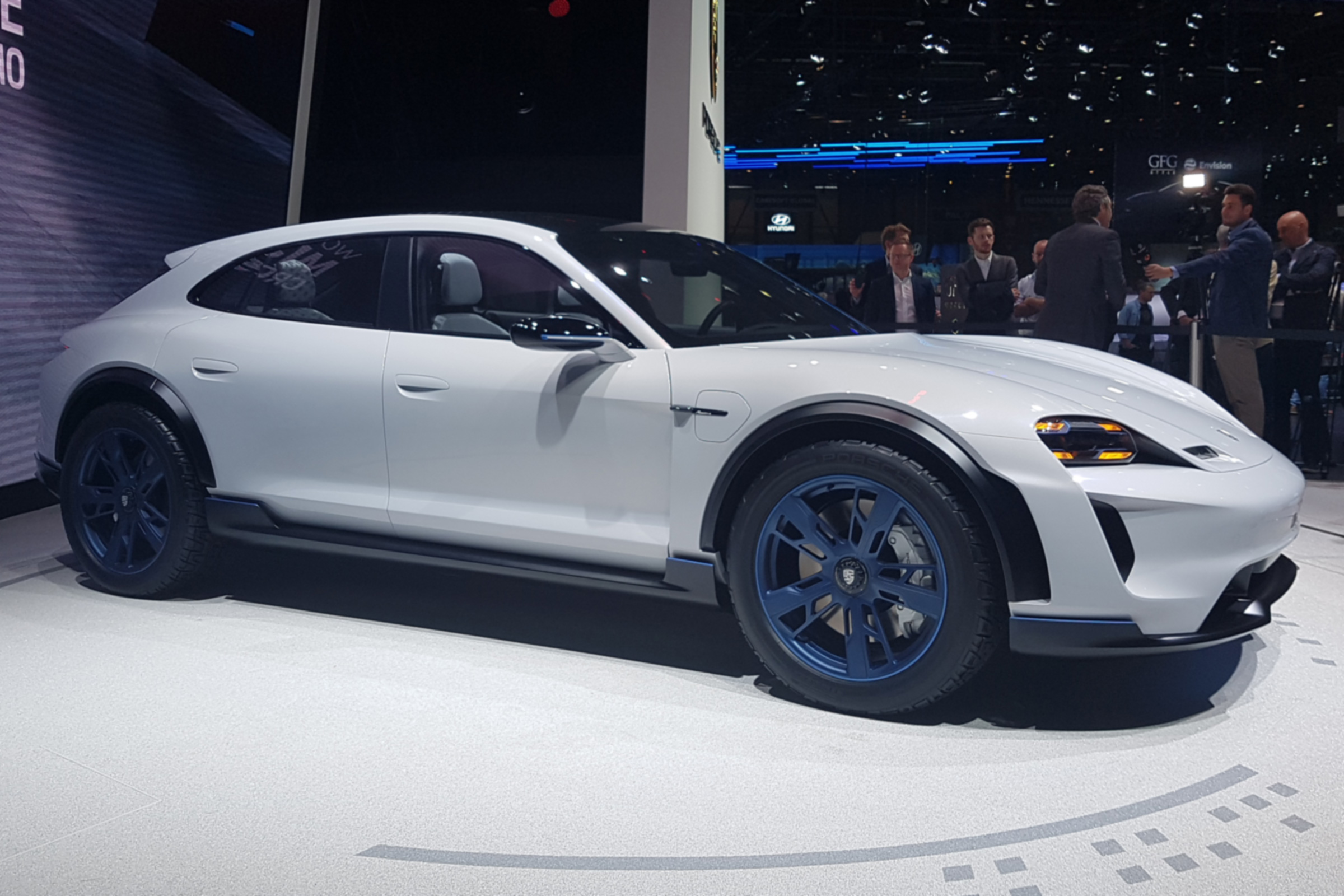 Porsche Mission E Cross Turismo front quarter
