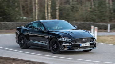Ford Mustang 10-speed auto - front