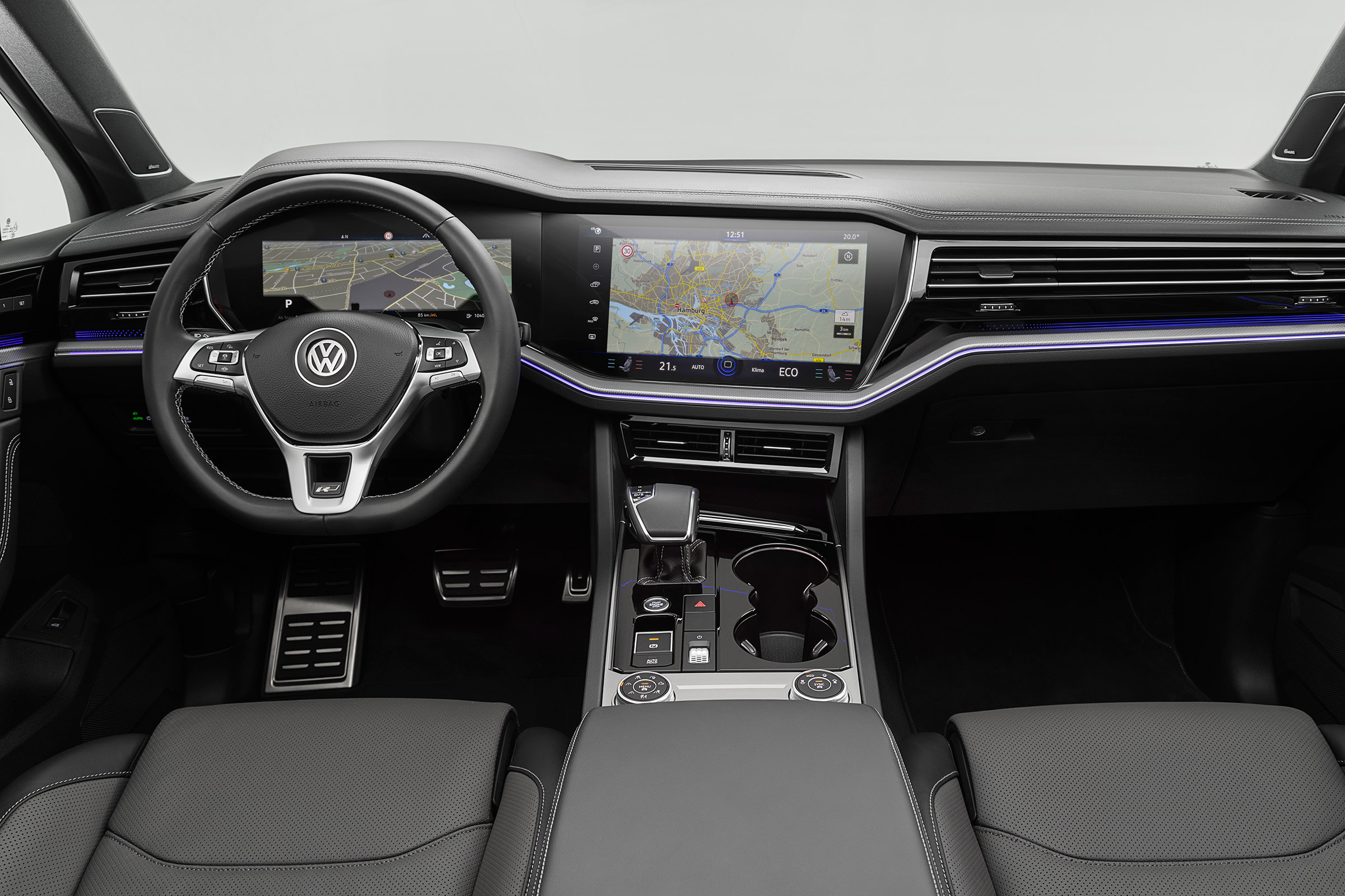 Volkswagen Touareg - interior