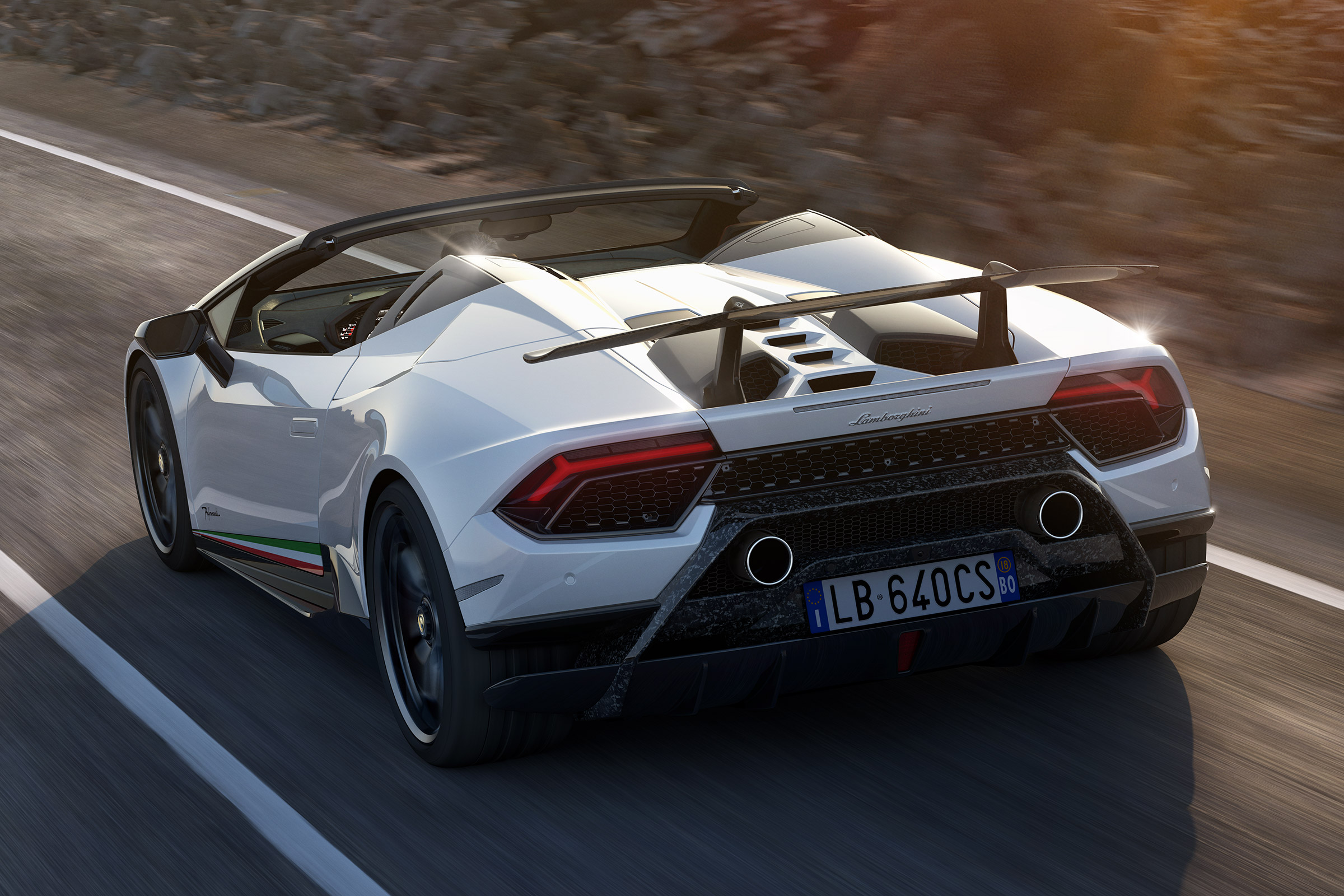 Lamborghini Huracan Performante Spyder - rear action