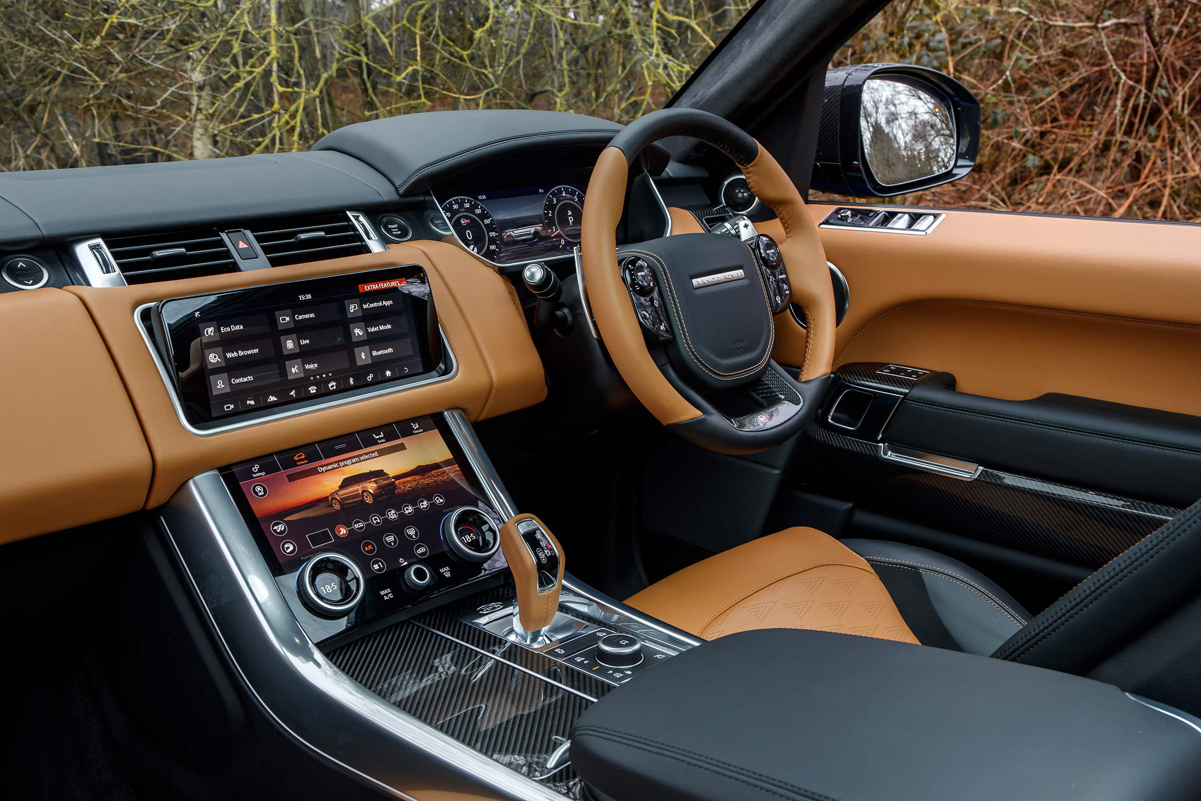 Range Rover Sport SVR - cabin