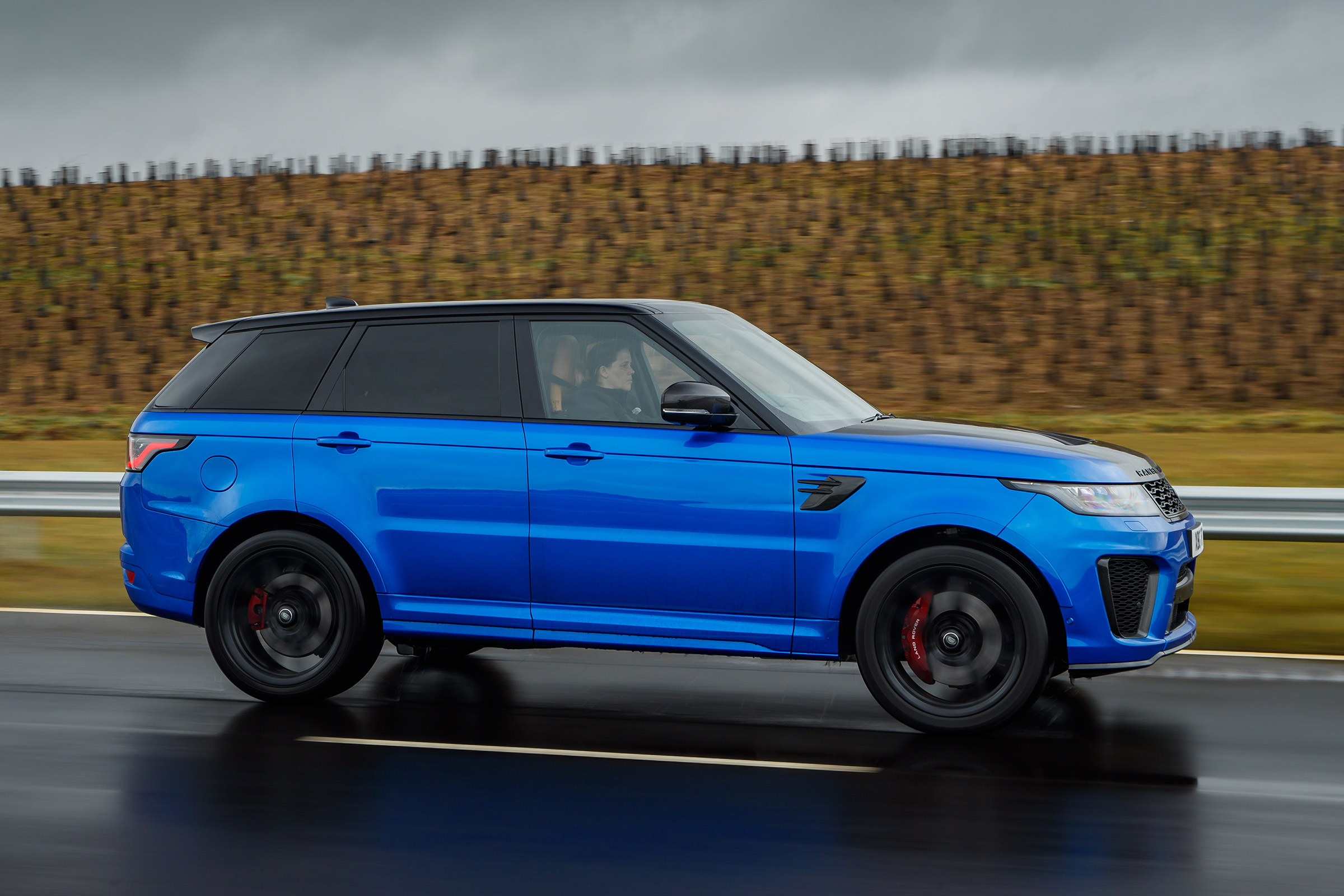 Range Rover Sport SVR - side