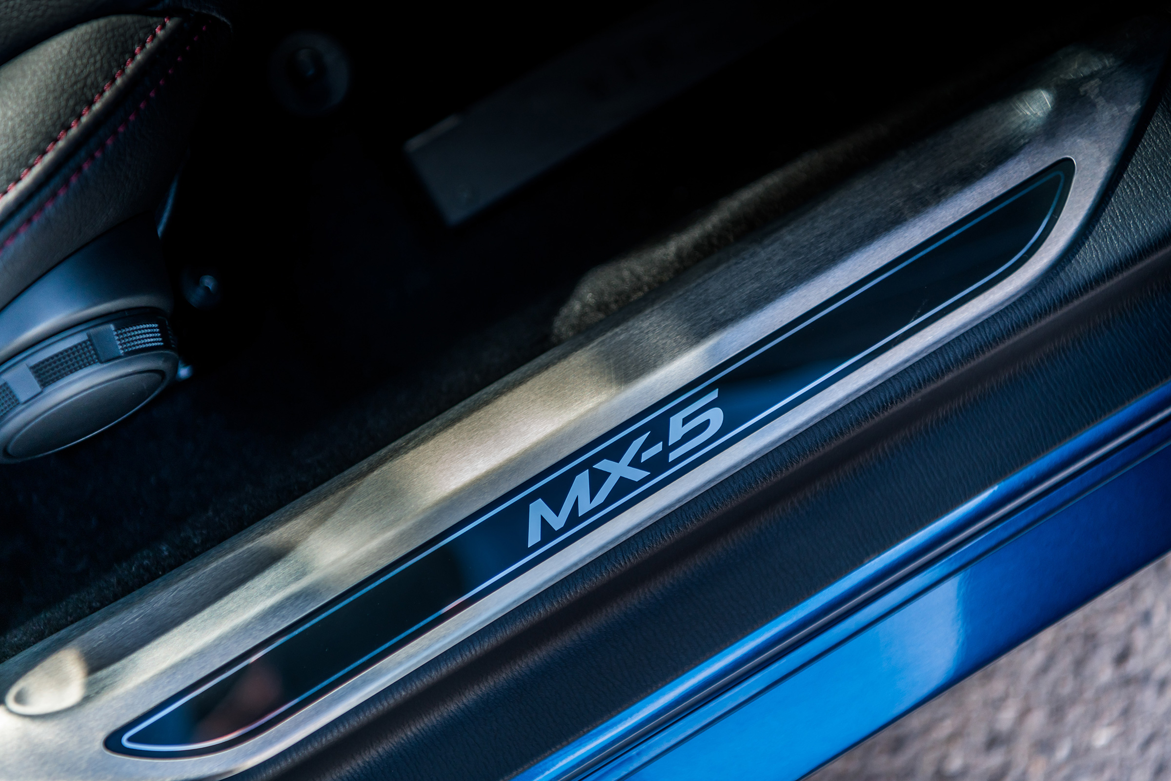 Mazda MX-5 RF Sport Black - footwell