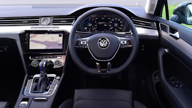 Volkswagen Passat GTE - interior