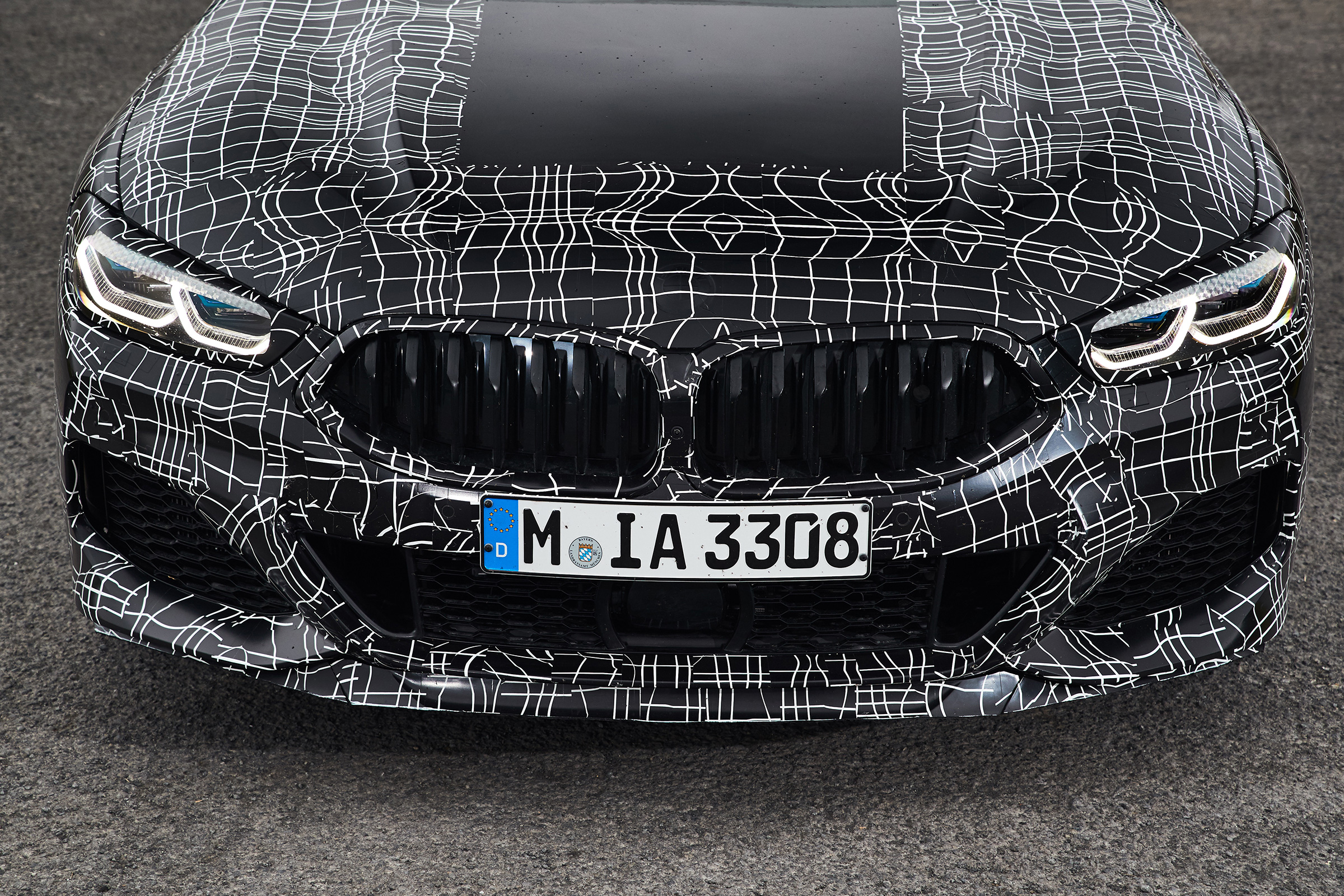 BMW 8 Series - bumper