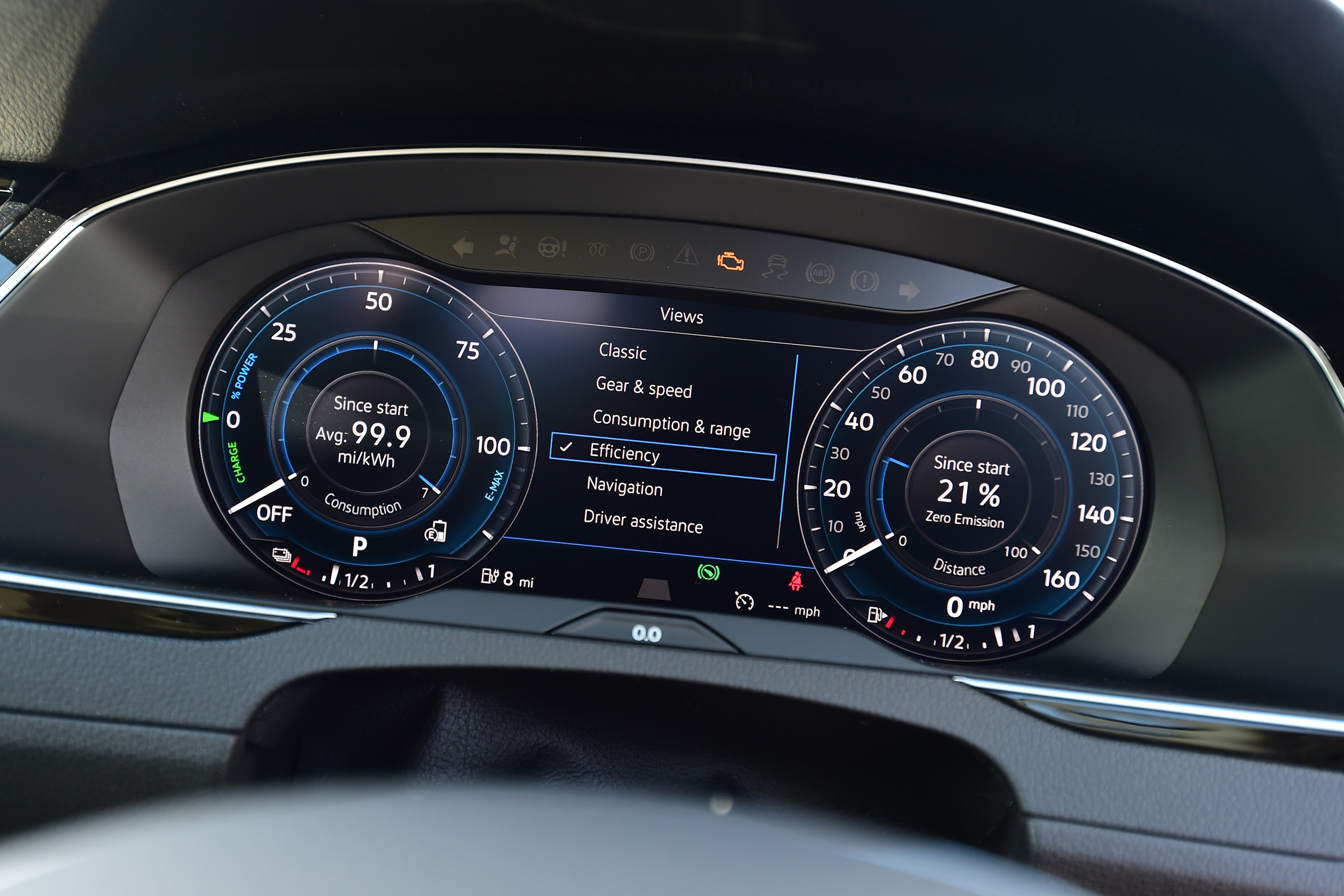 Volkswagen Passat GTE - speedo