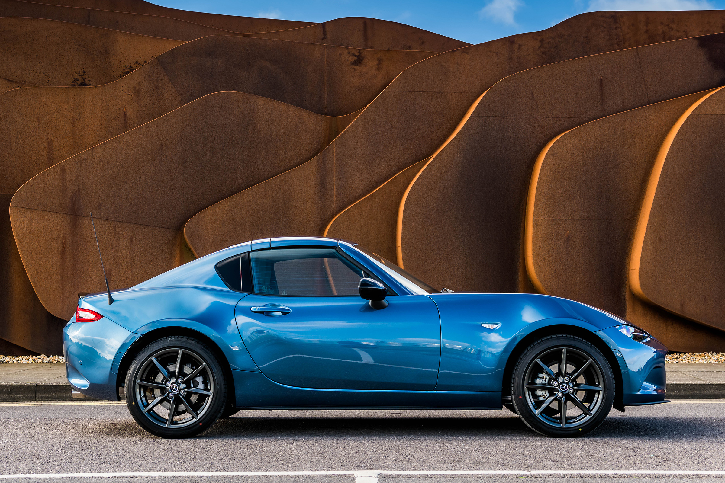 Mazda MX-5 RF Sport Black - roof up
