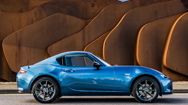 Mazda MX-5 RF Sport Black - roof up