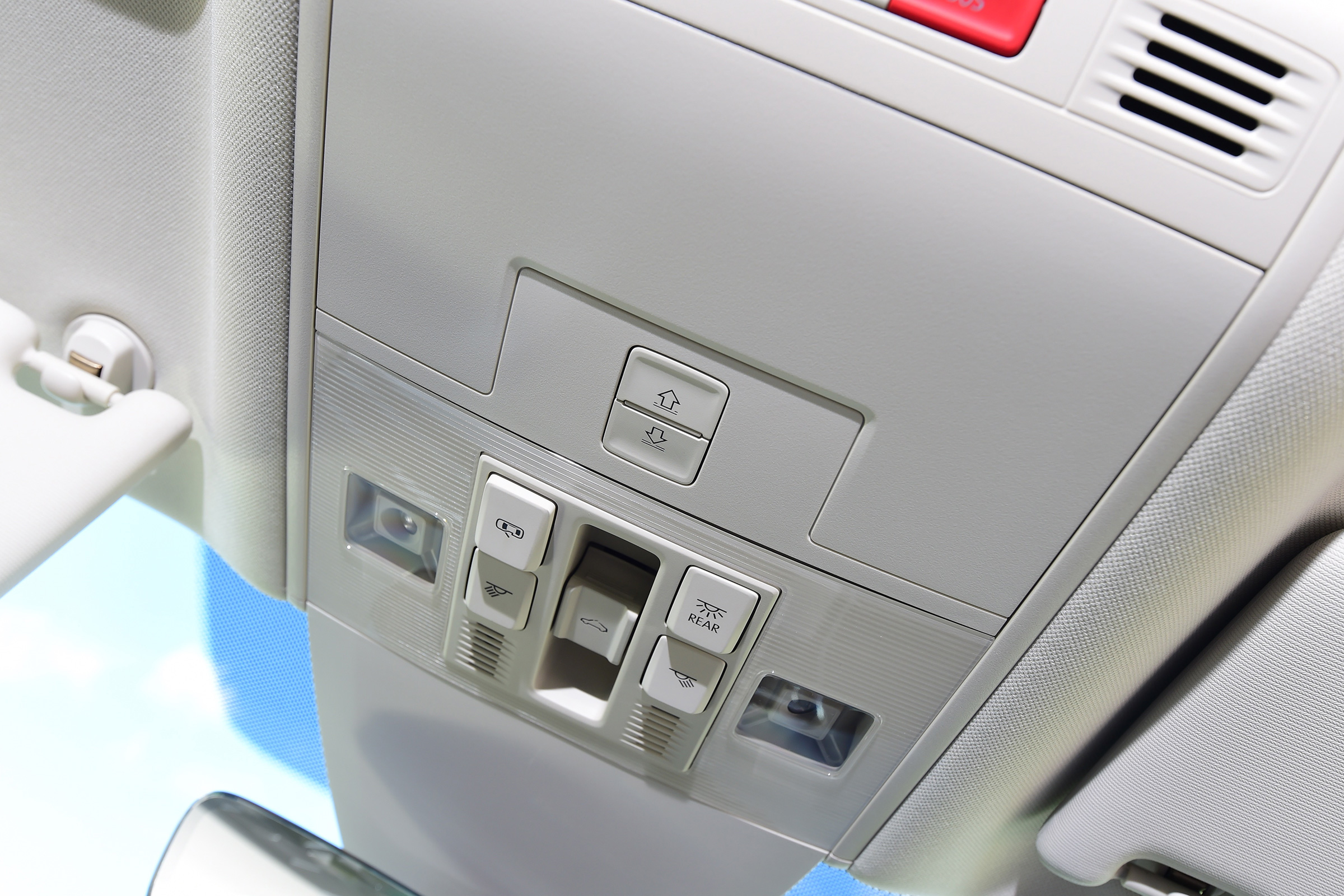 Volkswagen Passat GTE - buttons