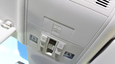 Volkswagen Passat GTE - buttons